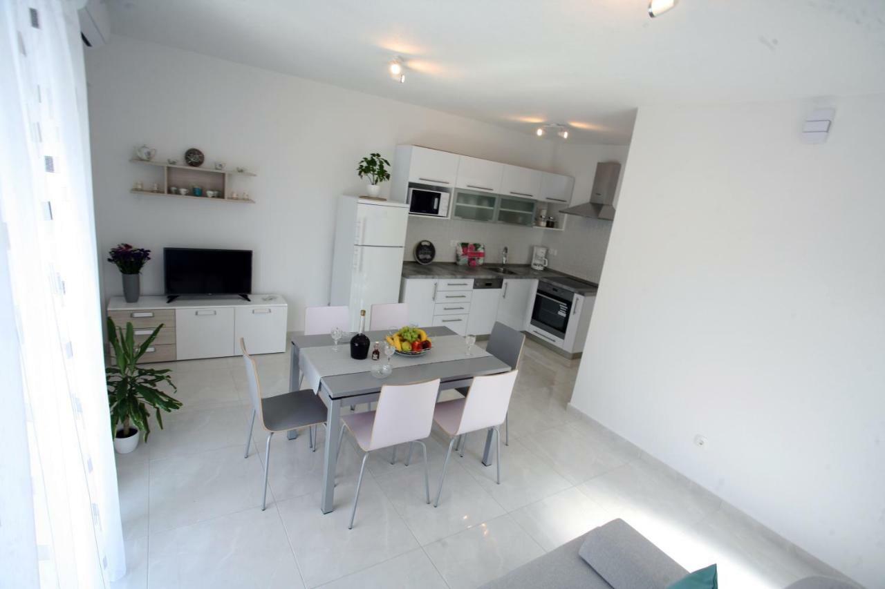 Apartman Fantasy Trogir Ngoại thất bức ảnh