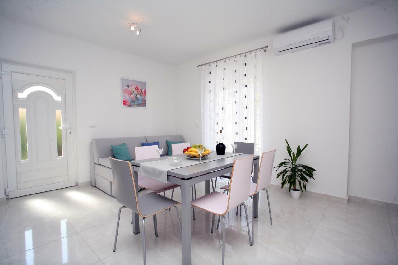 Apartman Fantasy Trogir Ngoại thất bức ảnh